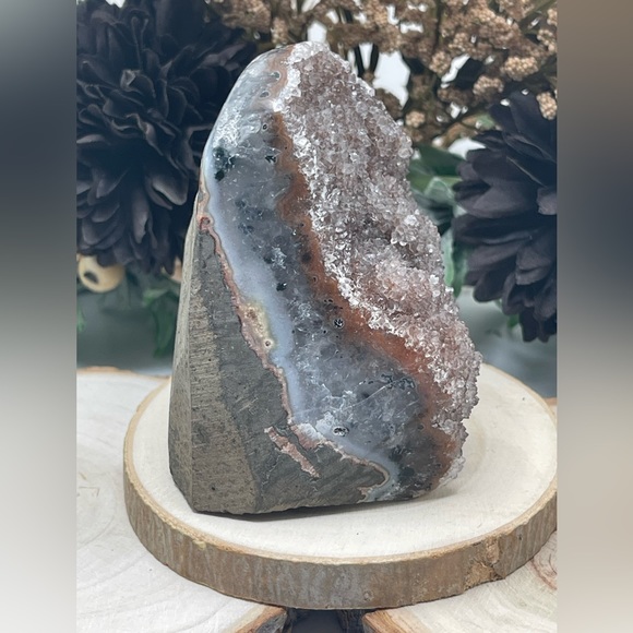 Pink Rainbow Amethyst Cut Base with Red Hematite and a Quartz Banding - Picture 3 of 9